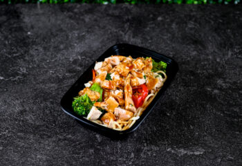 CHICKEN LO MEIN CHICKEN LO MEIN