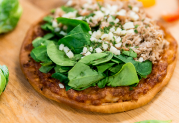 CHICKEN PITA PIZZA